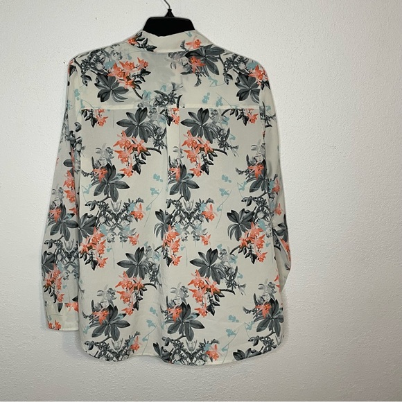 Talbots Button down shirt - Picture 4 of 5